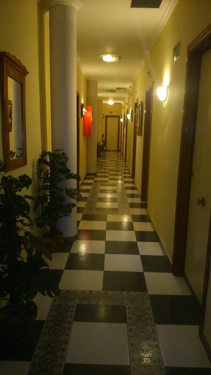 Hostal El Camionero Burguillos Del Cerro الغرفة الصورة